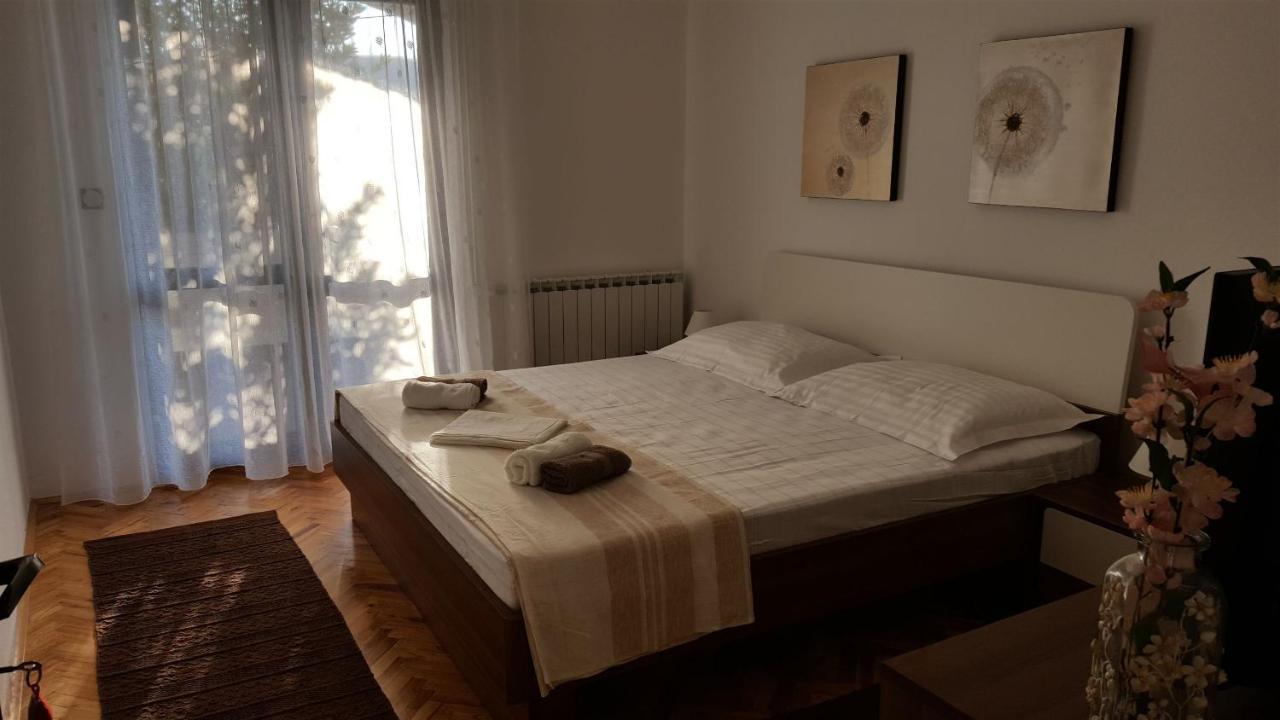 פג Apartments Ivo מראה חיצוני תמונה