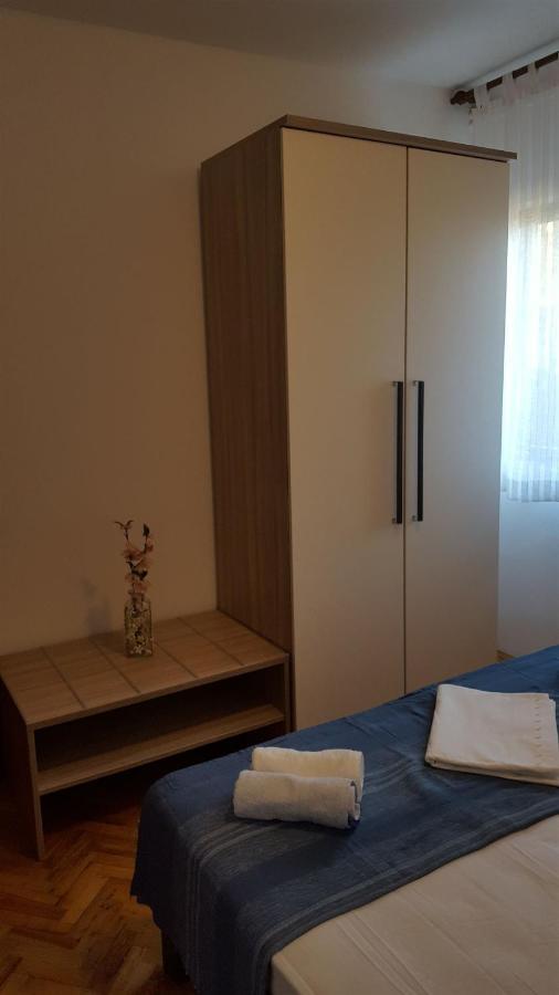 פג Apartments Ivo מראה חיצוני תמונה