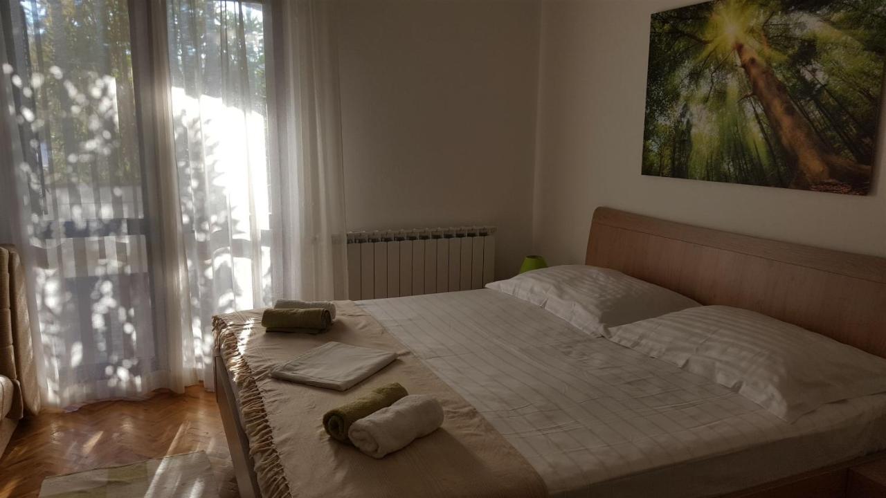 פג Apartments Ivo מראה חיצוני תמונה