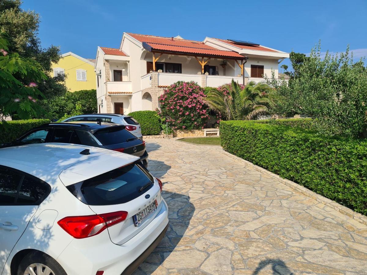 פג Apartments Ivo מראה חיצוני תמונה