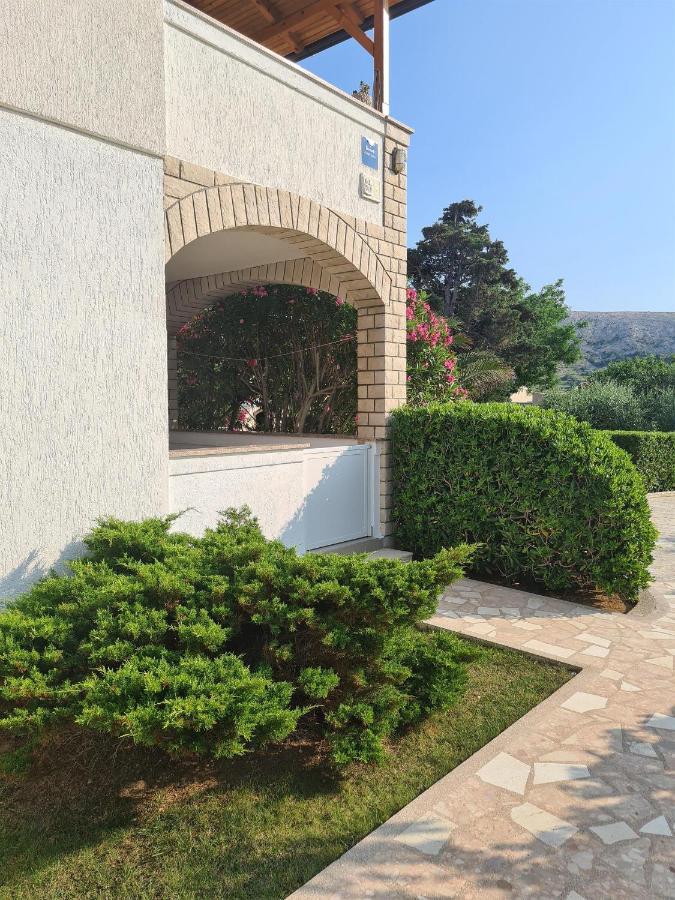 פג Apartments Ivo מראה חיצוני תמונה