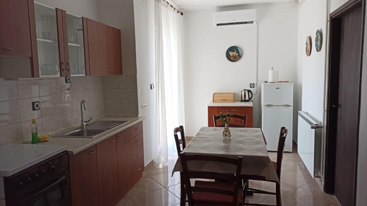 פג Apartments Ivo מראה חיצוני תמונה