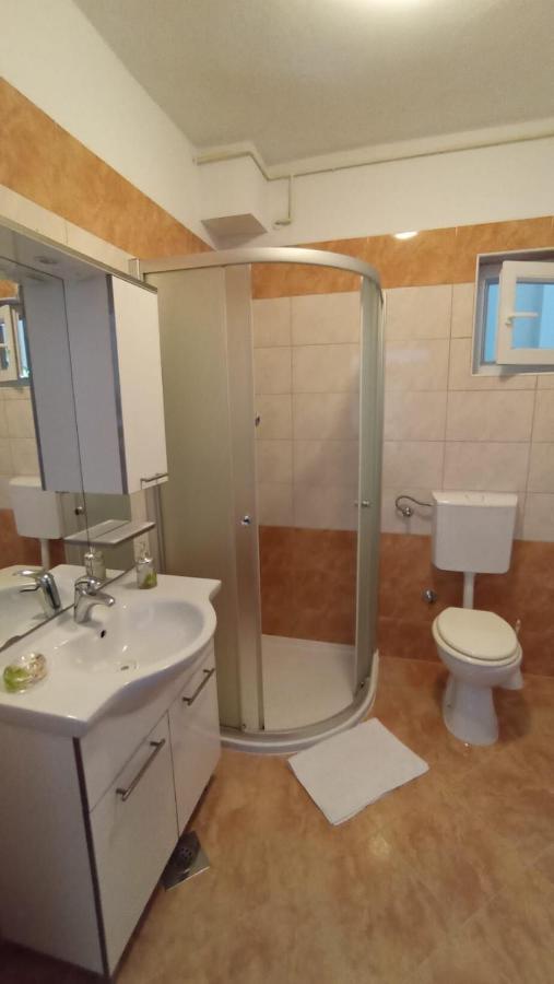 פג Apartments Ivo מראה חיצוני תמונה